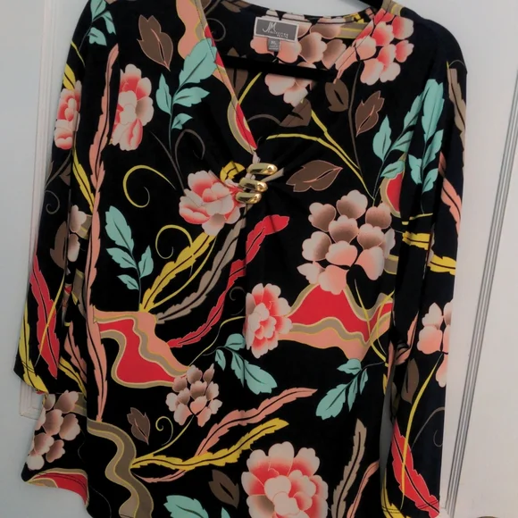 JM Collection petite large polyester top - Picture 1 of 4